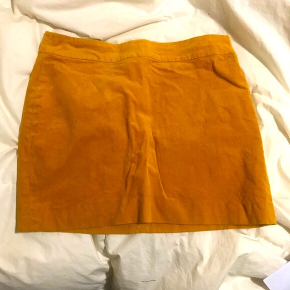 Banana Republic corduroy skirt w/zip back